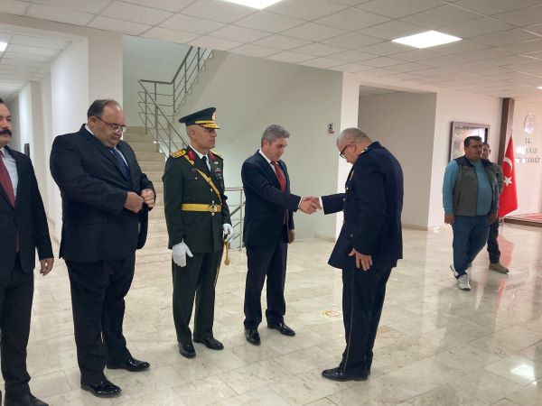 Kaymakamımız Sayın Tahsin AKSU, Cumhuriyetimizin 100. Yılında tebrikleri makamında kabul etti. 